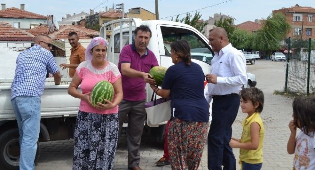 Edirne’de Romanlara Bedava Karpuz