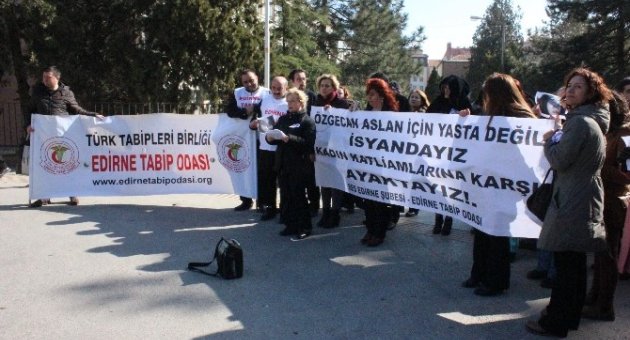 Edirne’de Sağlıkçılardan Özgecan Eylemi