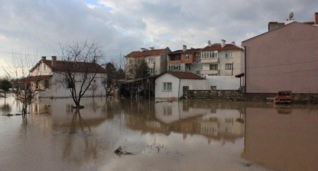 Edirne’de Sel Suları Karaağaç Mahallesi’ne Ulaştı