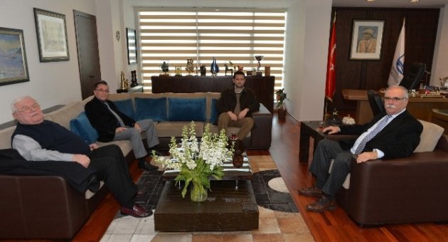 Edremit Belediye Başkanı Kamil Saka, Çanakkale Belediye Başkanı Ülgür Gökhan’ı Ziyaret Etti