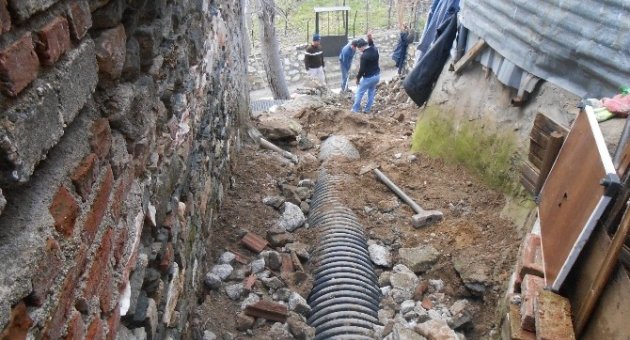 Edremit Belediyesi’nden Kırsal Mahallelere Destek