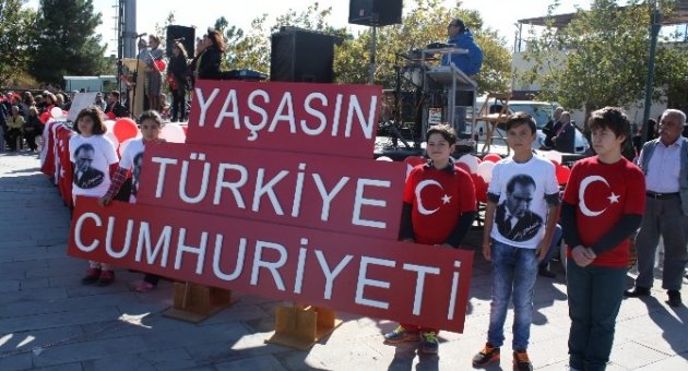 Edremit İda-der’den Cumhuriyet Şöleni