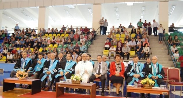 Edremit Myo’da Mezuniyet Sevinci