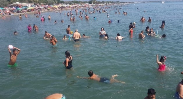 Edremit Sahiller Doldu Taştı