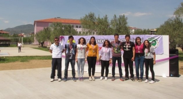 Edremit Salih Korkut Budaras Fen Lisesinde Muhteşem Bahar Şenliği