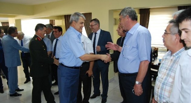 Edremit’te Bayramlaşma