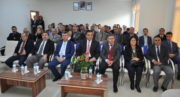 Edremit’te İnsan Hakları Haftası Kutlandı