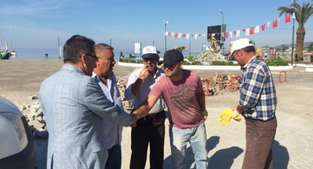 Edremit’te Kordon Düzenlemesi Yapılıyor