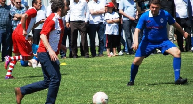 Efsaneler, Ak Parti Milletvekilleri İle Sahada