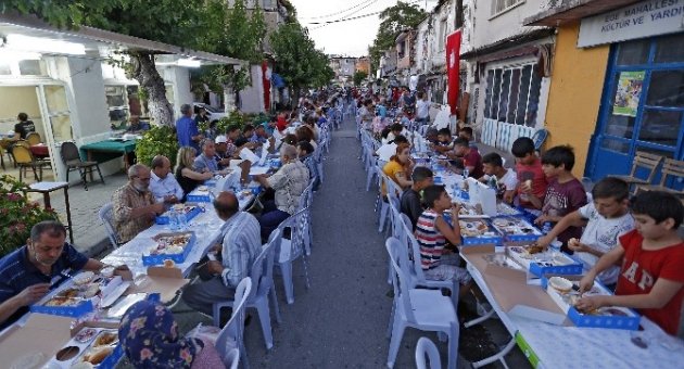 Ege Mahallesi Sakinleri İftarda Buluştu