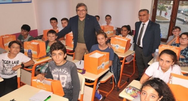 Eğitim Destek Evi Çocuklara Fırsat Eşitliği Sağlıyor