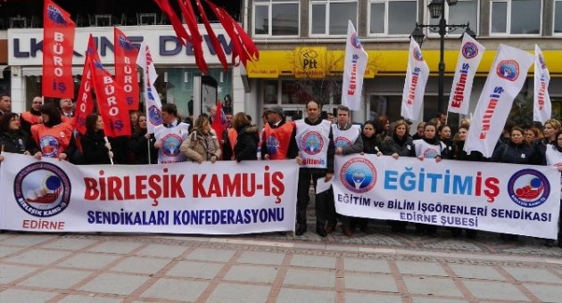 Eğitim-iş Edirne’de Özgecan İçin Toplandı