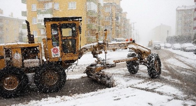 Ekipler Gece Gündüz Çalıştı