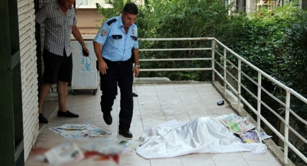 Emekli Öğretmen 5. Kattan Düşerek Hayatını Kaybetti