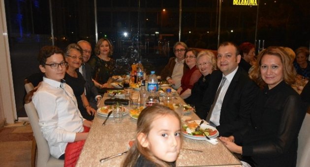 Emektar Diş Hekimleri Mezuniyetlerinin 50. Yılını İznik’te Kutladı