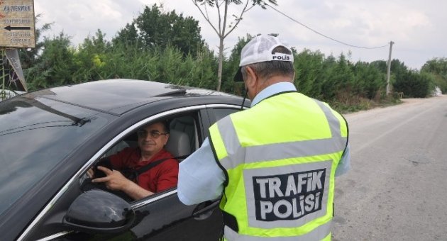 Emniyet Kemeri Takan Sürücülere Teşekkür, Takmayanlara Ceza