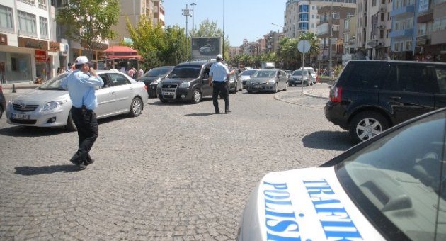 Emniyet Müdürlüğünden Sürücülere Uyarı