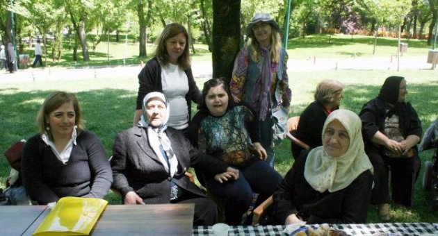 Engelli Anneler Anneler Gününde Buluştu