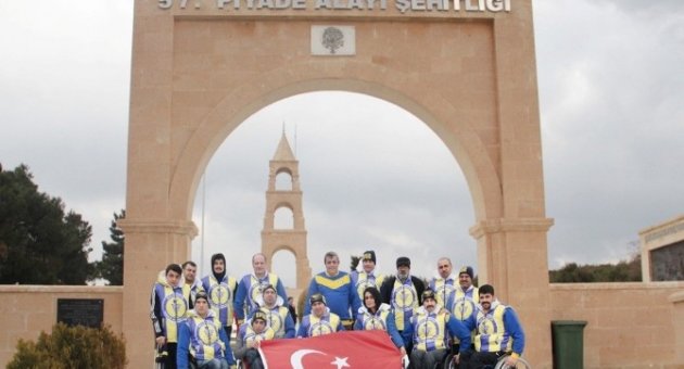 Engelli Sporcular Önce Maça Sonra Şehitliğe