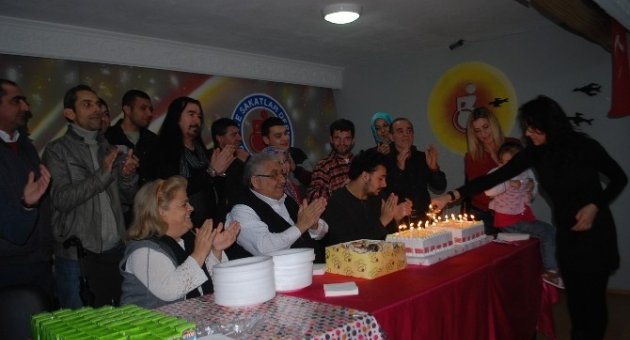 Engellilere Sürpriz Doğum Günü