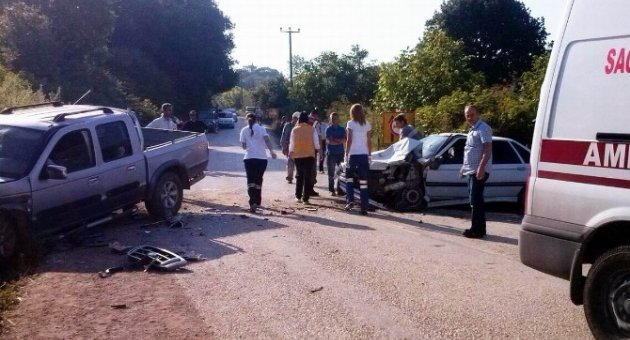 Erdek’te Trafik Kazası: 4 Yaralı