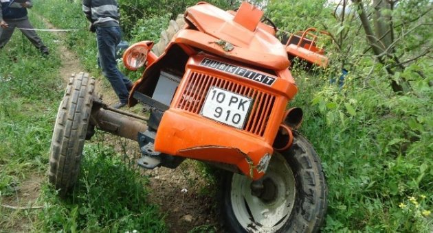 Erdek’te Traktör Devrildi: 2 Yaralı