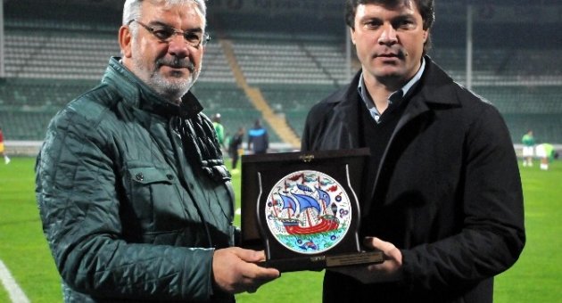 Ertuğrul Sağlam Camiaya Veda Etti