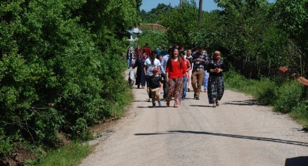 Eş Arayan Gençler Bu Sokakta Buluşuyor