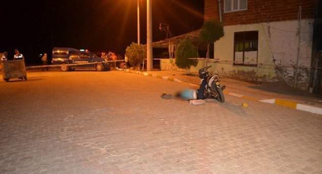 Eşinin Ve Çocuğunun Önünde Tüfekle İnfaz