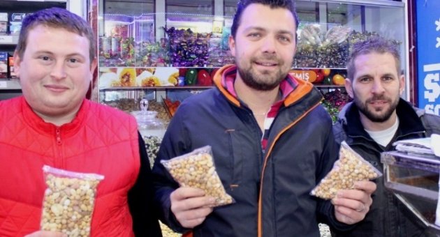 Esnaftan Müşterilere Yılbaşı Sürprizi