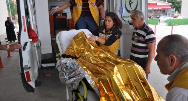 Evden Uzaklaştırma Cezası Alan Adam Kendini Yaktı.