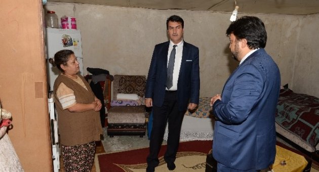 Evi Yıkılmak Üzere Olan Aileye Osmangazi Belediyesi Sahip Çıktı