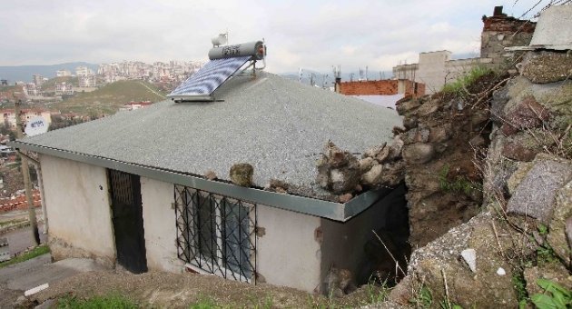 Evleri Hasar Gören Engelli Çifte Yardım Eli