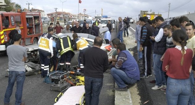 Feci Kazada Emekli Öğretmen Hayatını Kaybetti