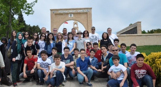 Fekal’den Çanakkale Şehitlerine Vefa
