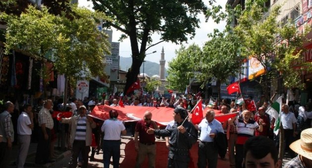 Fındık İçin Horon Teperek Yürüdüler
