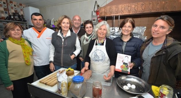 Foça Zeytindalı, İsviçreli Konuğunu Misafir Etti