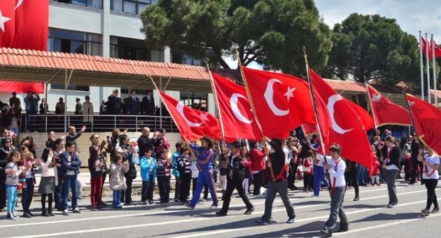 Foça’da 23 Nisan Coşkusu