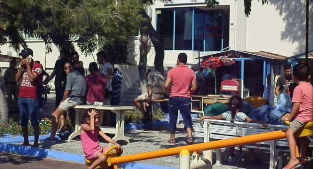 Foça’da 45 Kaçak Göçmen Yakalandı