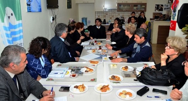 Foça’da Engelli Vatandaşlar İçin Bir Araya Geldiler