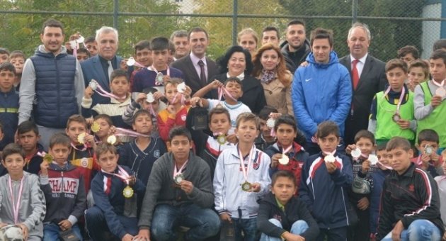 Futbolun Gülen Yüzleri Projesi