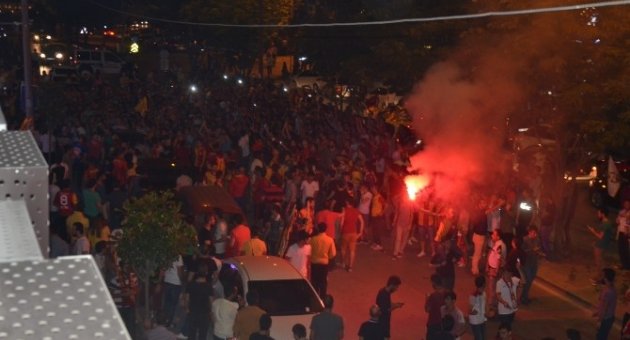 Galatasaray Taraftarları Bursa’da Şampiyonluğu Kutladı