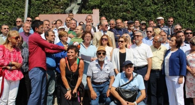 Gazeteciler, Saldırıların Ardından Ayağa Kalktı