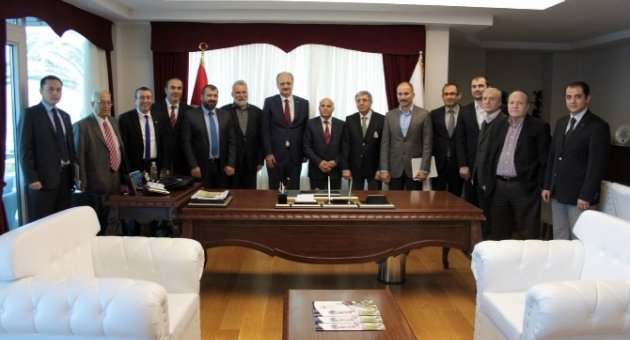 Gazetecilerle Rektör Akhan Toplantıda Buluştu