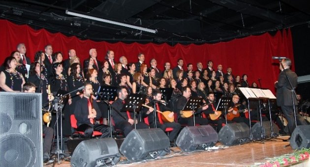 Gaziemir Halk Müziğiyle Unutulmaz Bir Gece Yaşadı