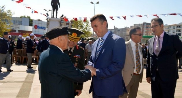 Gaziler Günü Edremit’te Törenle Kutlandı