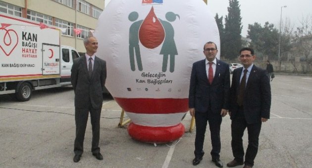 Geleceğin Kan Bağışçılarının Kazanımı Projesi