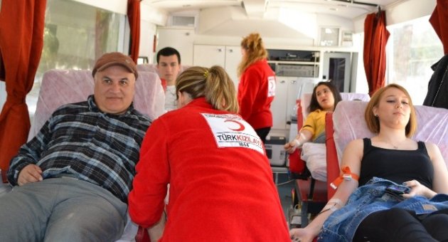 Gelibolu’da Kan Bağışı Kampanyası