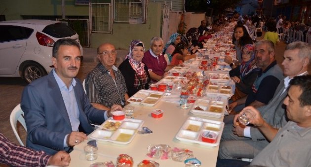 Gemlik Belediyesi’nin İlk İftarı Osmaniye Mahallesinde