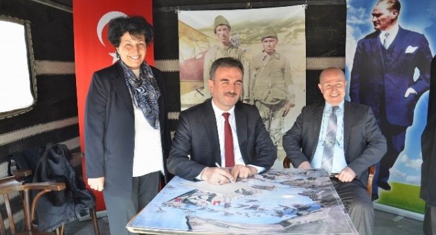 Gemlik Kent Konseyi Şehit Kumanyası Dağıttı
